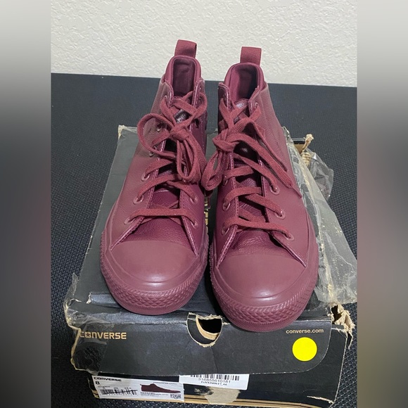 Womens Converse Hi Burgundy sz 8 - Picture 3 of 7